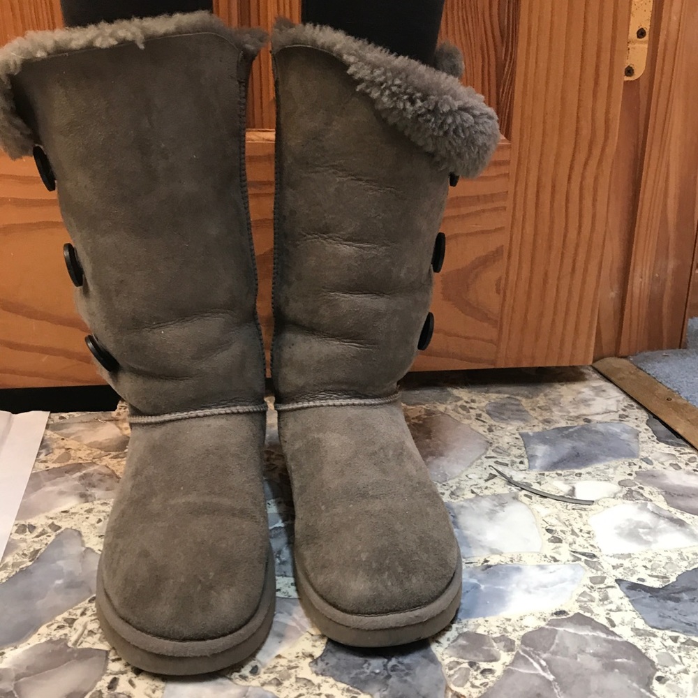 Ugg bailey button